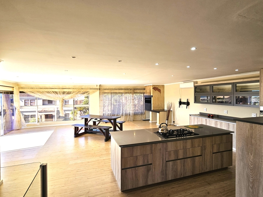 3 Bedroom Property for Sale in Wavecrest Eastern Cape
